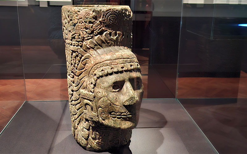 Xiuhtecuhtli