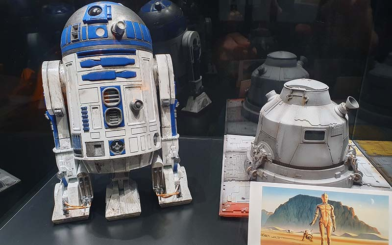 R2-D2 mit all seinen Freunden