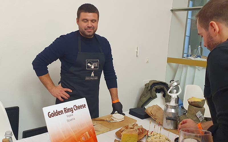 Der Golden Ring Cheese aus Slowenien