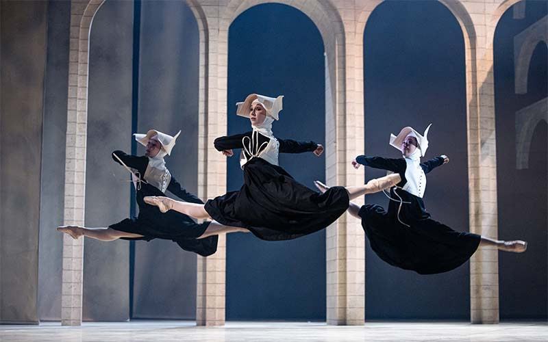 Cyrano de Bergerac im Janáček Theater in Brünn (Fotos @ Pavel Hejný)