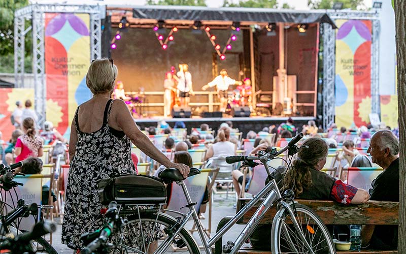 Kultursommer Wien am Schrödingerplatz (Foto © Judith Stehlik)