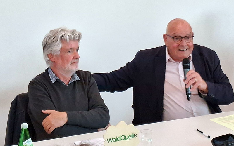 Regisseur Claus Tröger und Intendant Wolfgang Böck bei der Pressekonferenz