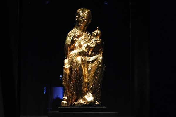 Die Goldene Madonna im Essener Dom 