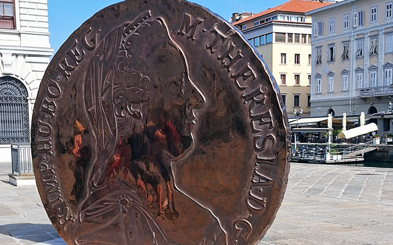 Triest - Der riesige Maria Theresia-Taler