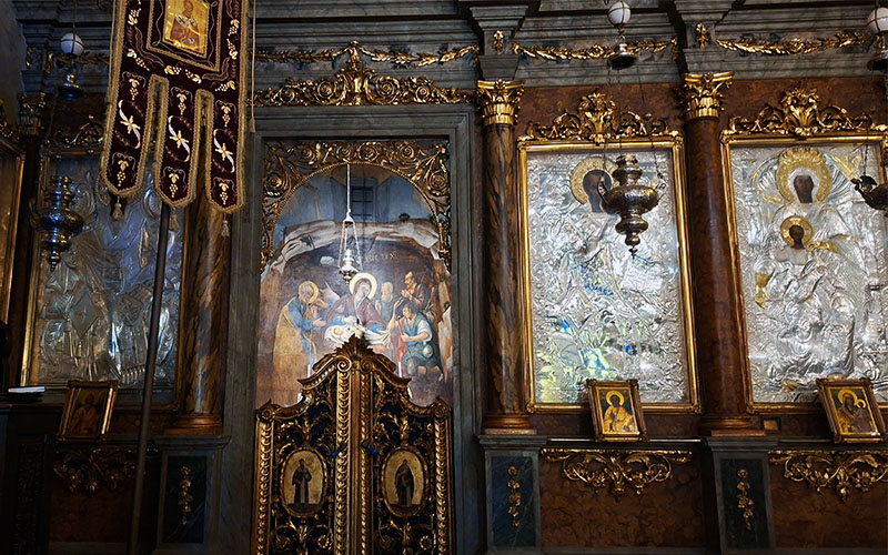 Im Inneren der Kirche San Nicolò dei Greci