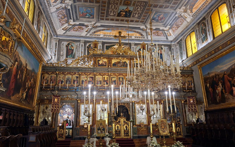 Im Inneren der Kirche San Nicolò dei Greci