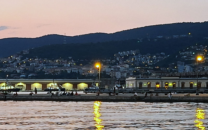 Abendstimmung am Hafen