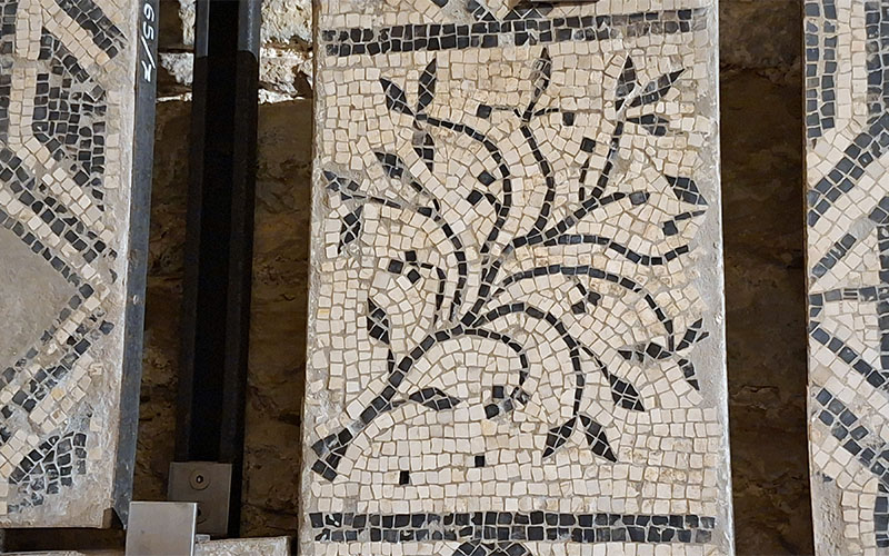 Ein Mosaik im Lapidarium San Giusto