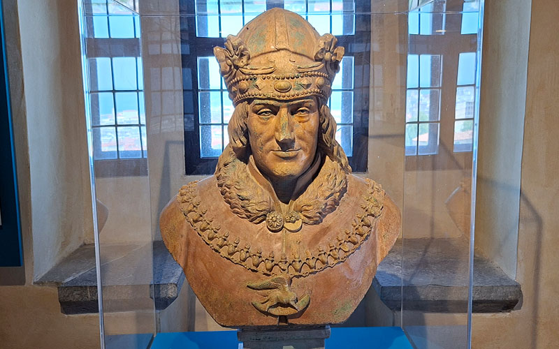 Auch Kaiser Friedrich III. hat hier seinen Ehrenplatz
