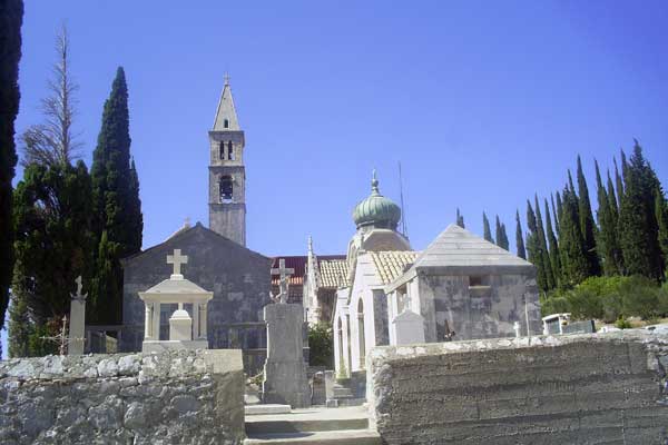 Blick auf das Franziskanerkloster in Orebić 