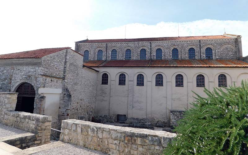 Blick zur Basilika