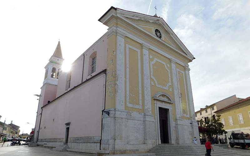 Die Liebfrauenkirche am Freiheitsplatz