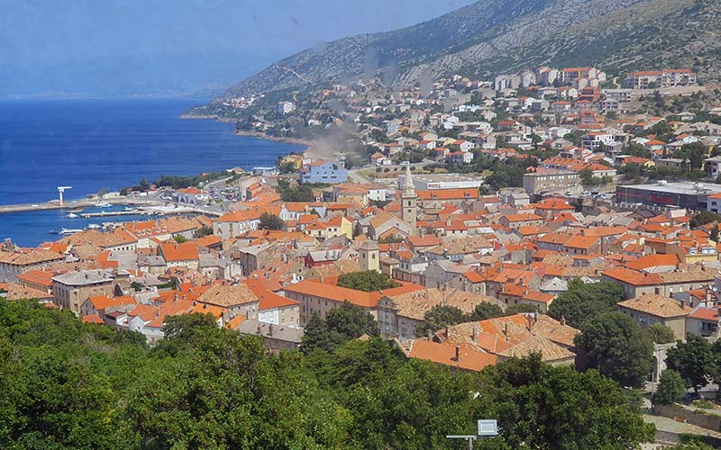 Blick von der Festung Nehaj auf die Stadt Senj