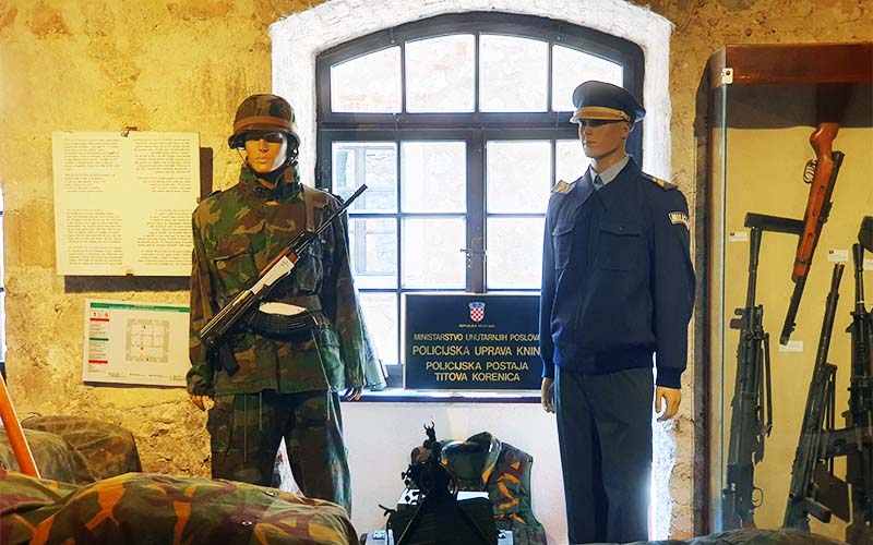 Ausstellung über die Polizei in der Festung von Nehaj in Senj