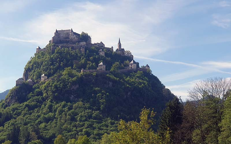 Bereits von Weitem sichtbar - Burg Hochosterwitz