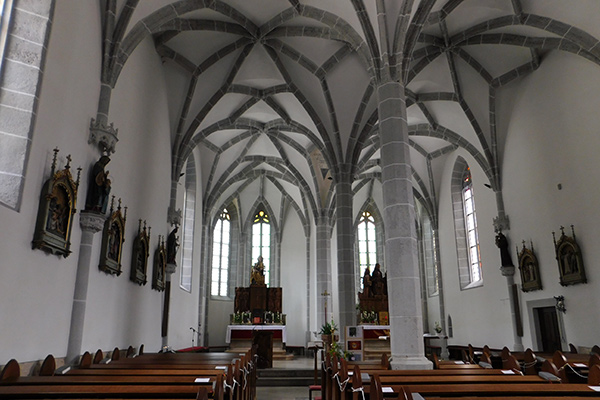 Im Inneren der Pfarrkirche in Lunz am See 