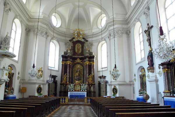 Im Inneren der Sebastiankirche