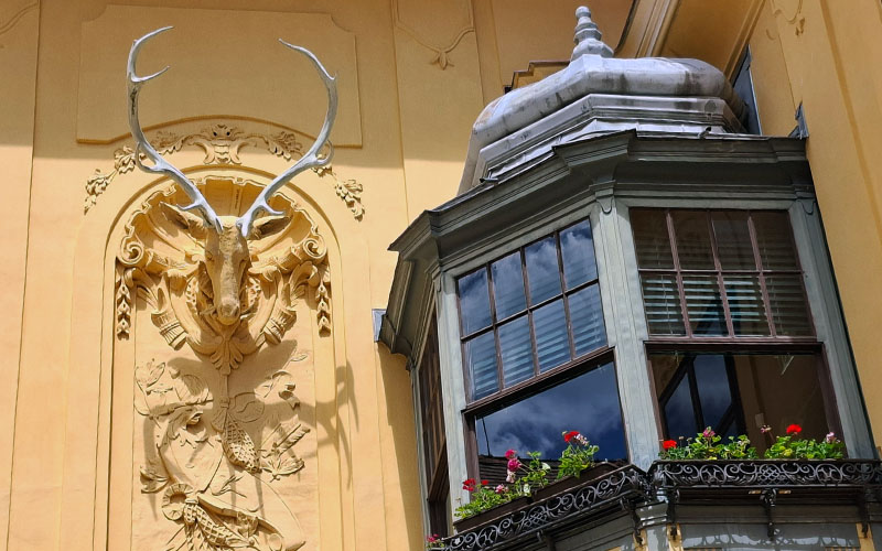 Die Verwendung als Jagdschloss ist klar erkennbar