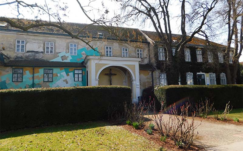 Die Kapelle mit dem Wasserkreuz