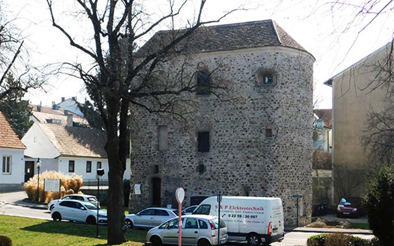 Der Römerturm ist eines der ältesten Bauwerke Österreichs 