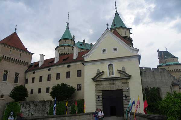 Haupteingang Schloss Bojnice