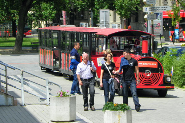 Der Touristenzug in Bratislava