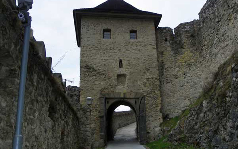 Eingangstor in die Burg