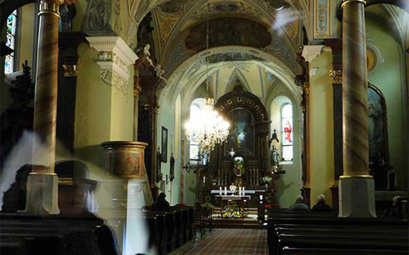 Im Inneren der Kirche