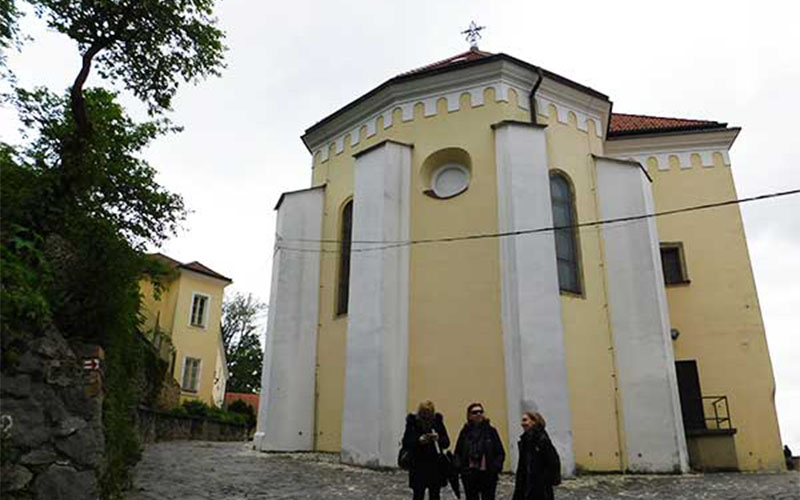 Die Pfarrkirche der Geburt der Jungfrau Maria
