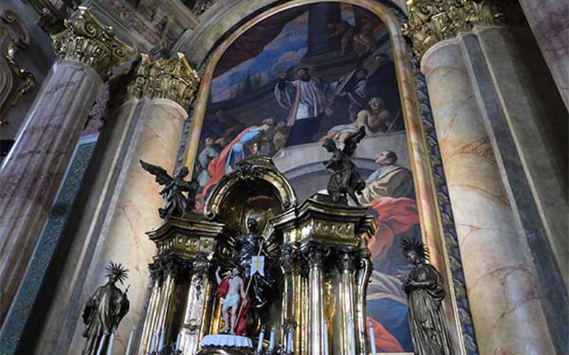 Das Altarbild in der Piaristenkirche