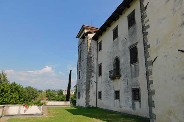 Schloss Dobrovo