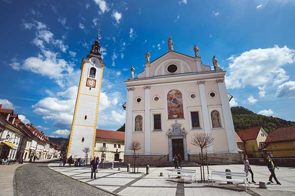 Pfarrkirche zur Maria Immaculata in Kamnik (Foto © Ales Kosir)