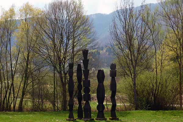 Die Skulpturen im Park des ehemaligen Zisterzienserklosters 