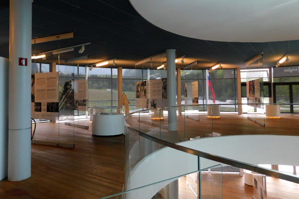Blick ins Museum im nordischen Center von Planica