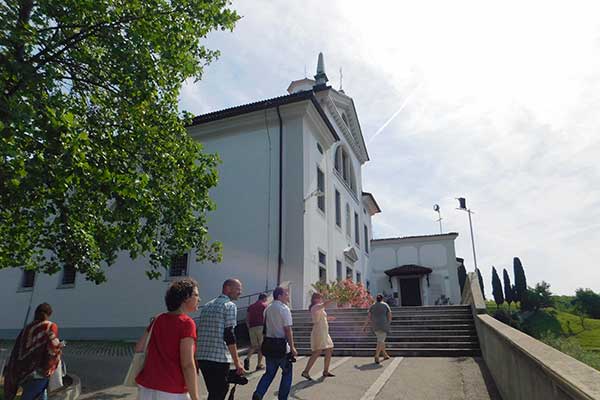 Die Klosterkirche des Klosters Kostanjevicia