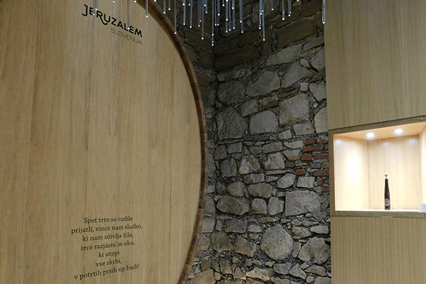 Im Nebenraum der Vinothek - der Bürgermeisterwein