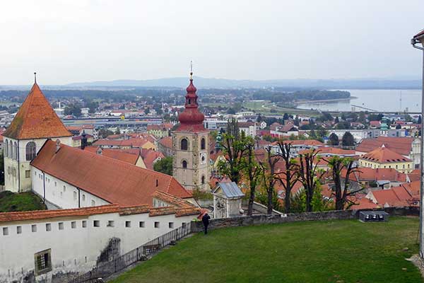 Blick vom Schloss auf die Stadt