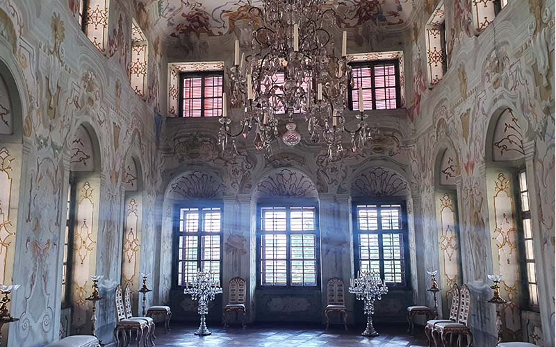 Der Tanzsaal des Schlosses