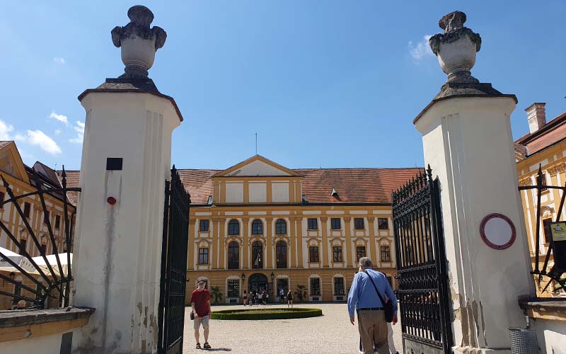 Eingang zum Schloss