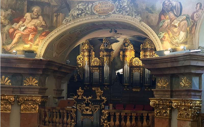 Blick zur Orgel der Pfarrkirche St. Margarethe