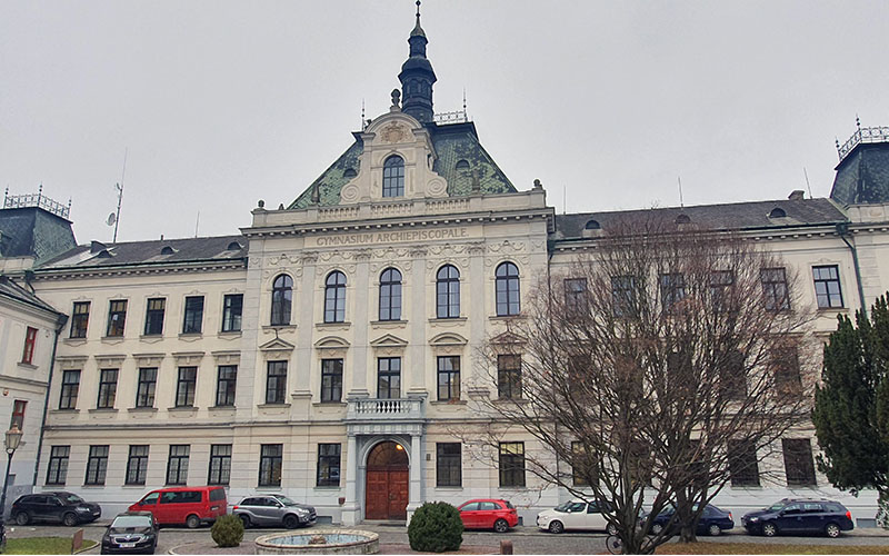 Das Erzbischöfliche Gymnasium