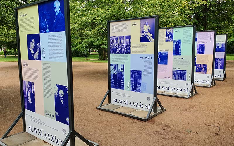 Ausstellung im Kurpark von Poděbrady