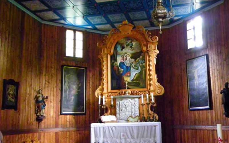 Rožnov pod Radhoštěm - Altar in der Kirche der Heiligen Anna von Vétřkovice