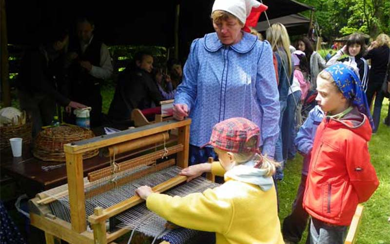 Handwerken im Freilichtmuseum