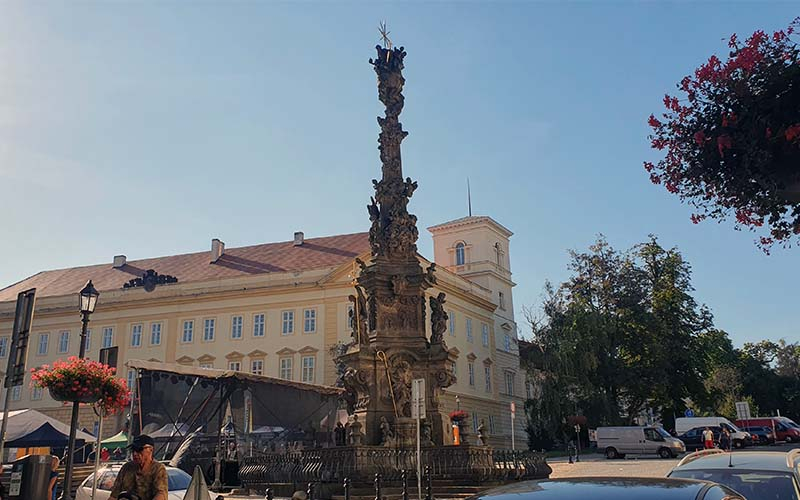 Die Dreifaltigkeitssäule am Schlossplatz