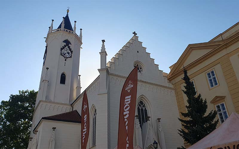 Blick zur Kirche