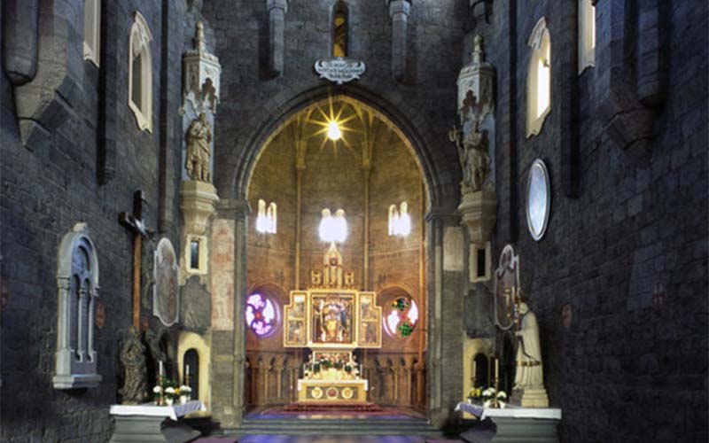 Blick zum Altar in der Prokop Basilika (Foto © Czech Tourismus)