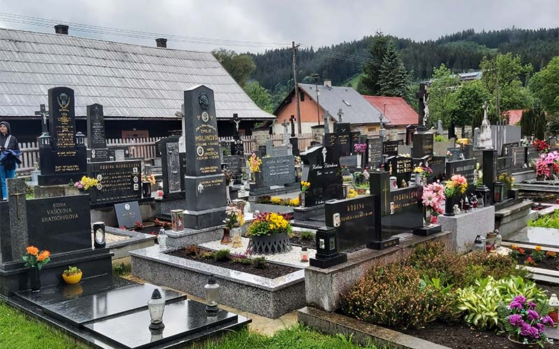 Blick zum Friedhof