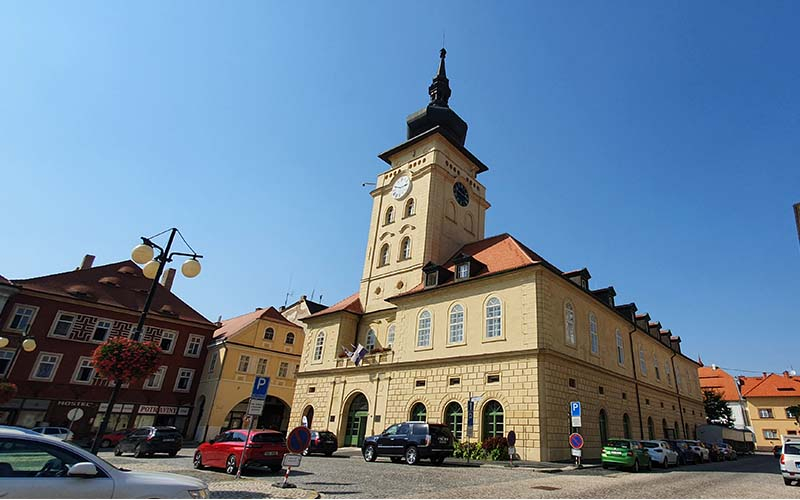 Das Rathaus der Stadt