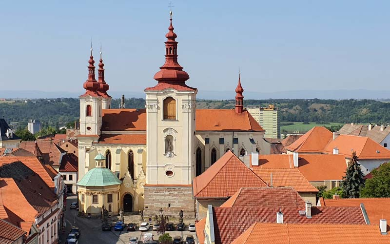 Blick zur Kirche Mariä Himmelfahrt